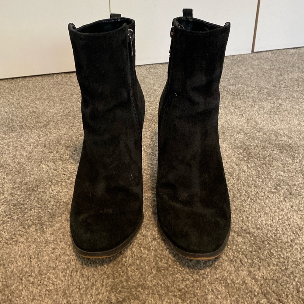 Used pair of Coach shoes size 8